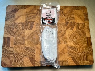 Мясные снеки: Колбаски сыровяленые Mini Fuet 